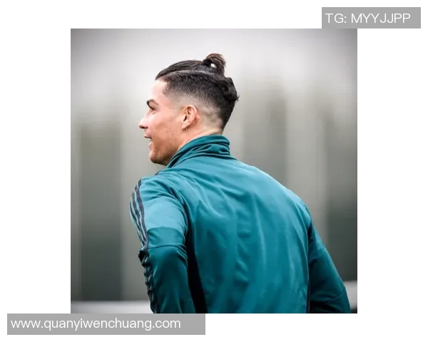 带辫子足球明星盘点他们的风格与成就让我们一起回顾他们的辉煌瞬间